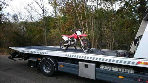 Mulsanne : ils utilisaient leurs motos de cross non homologuées sur...